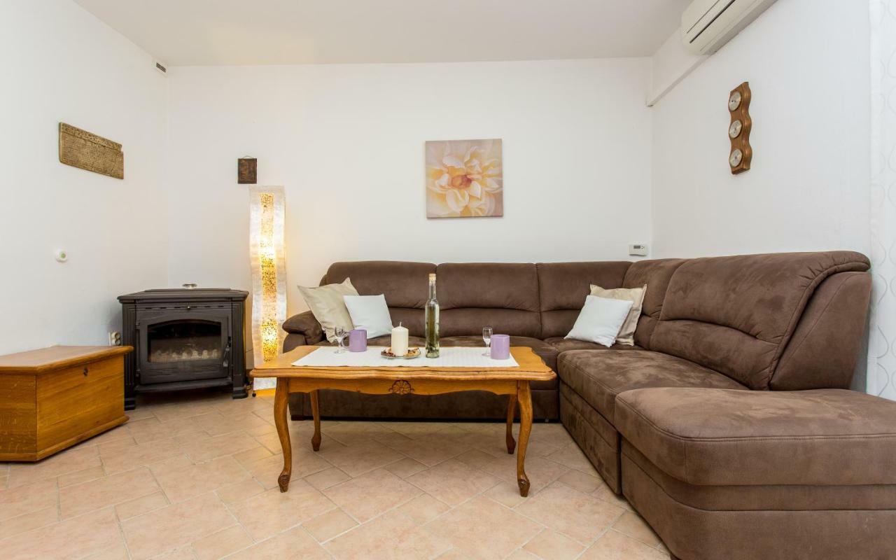 Maledi Apartment *